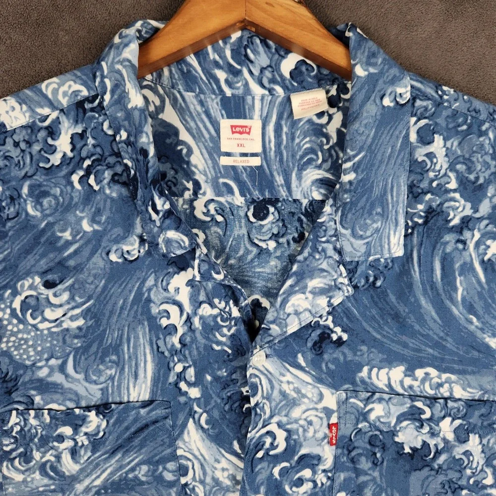 Levis Classic Camp Shirt Mens XXL Blue Waves Print Relaxed Fit Short Sleeve